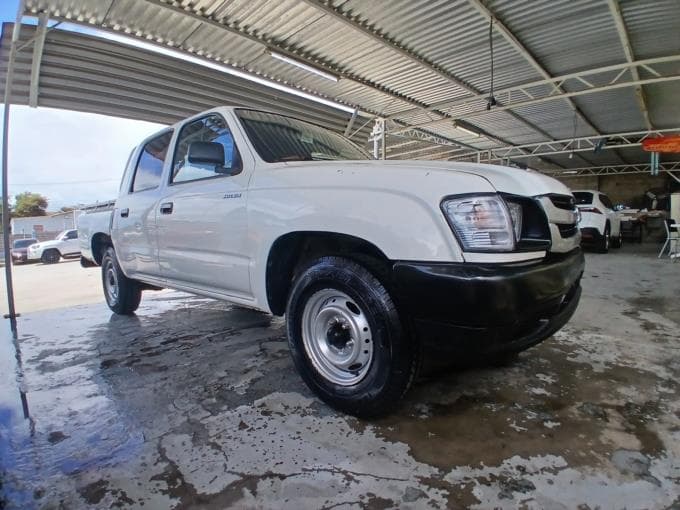 Toyota Hilux photo 3