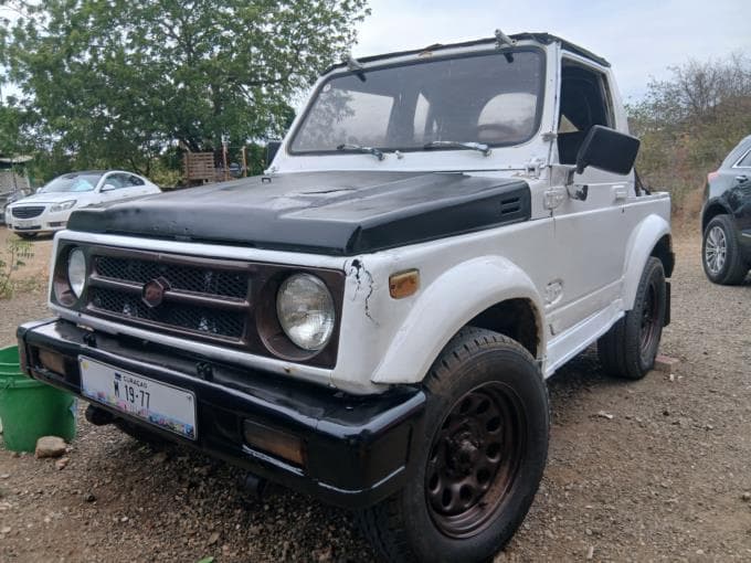 Suzuki Samurai
