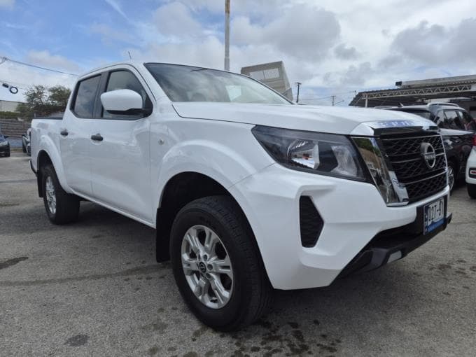 Nissan Frontier 4
