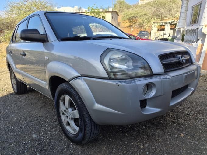 Hyundai Tucson IX35 4