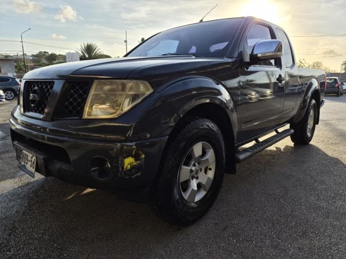 Nissan Navara photo 2