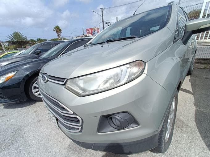 Ford EcoSport 4 photo 1