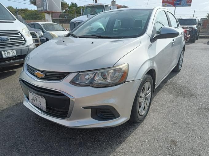 Chevrolet Sonic 4 photo 1