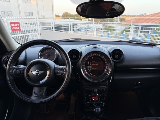 MINI Countryman 4 cylinder photo 5
