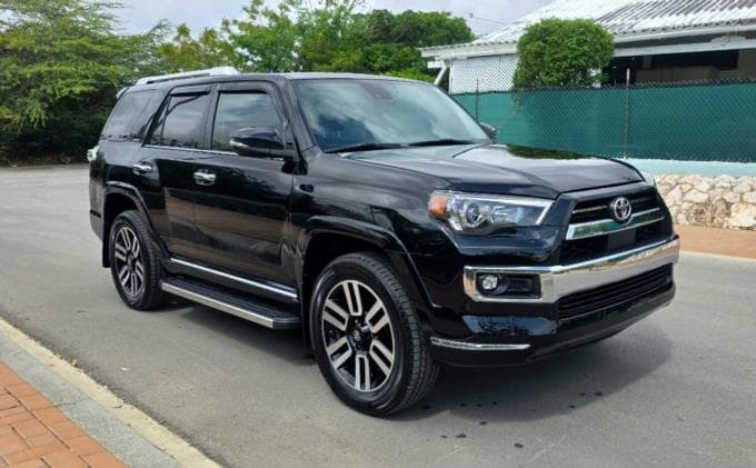 Toyota 4Runner photo 2
