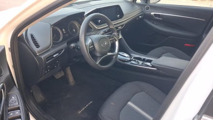 Hyundai Sonata photo 3